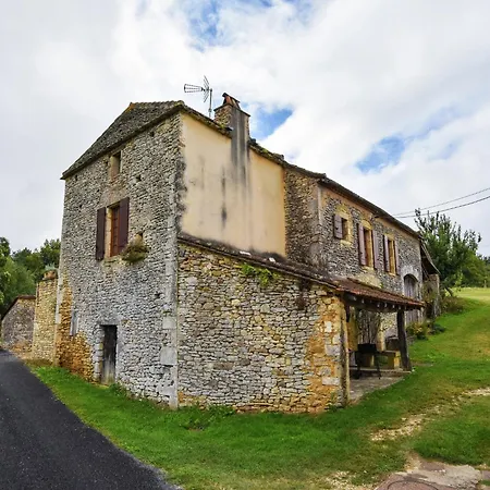 Charming Family Retreat In Loubejac *