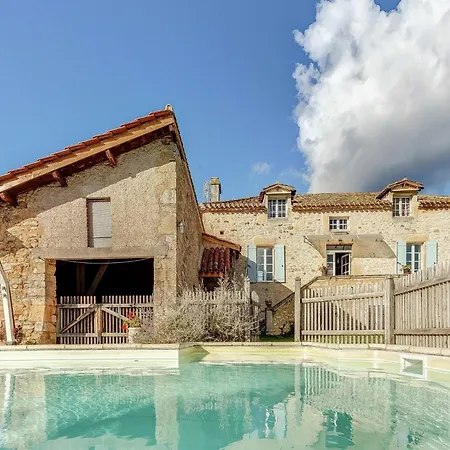 Charming Family Retreat In Loubejac Semesterbostad *