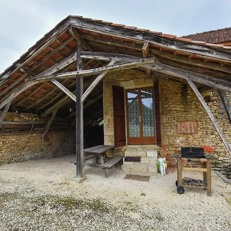 Semesterbostad Charming Family Retreat In Loubejac