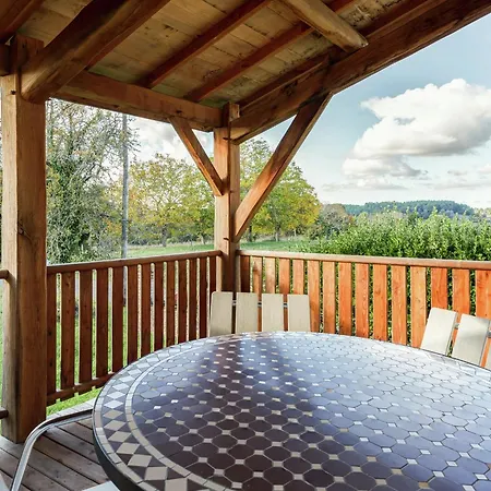 Tatil Evi Charming Family Retreat In Loubejac