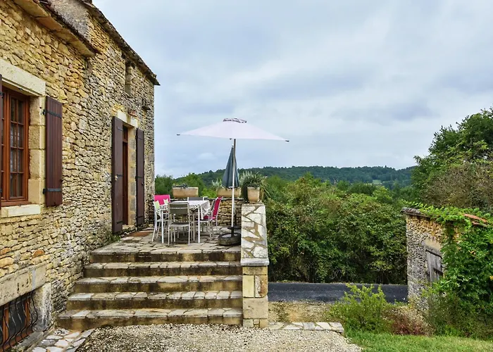 Charming Family Retreat In Loubejac Villefranche-du-Périgord